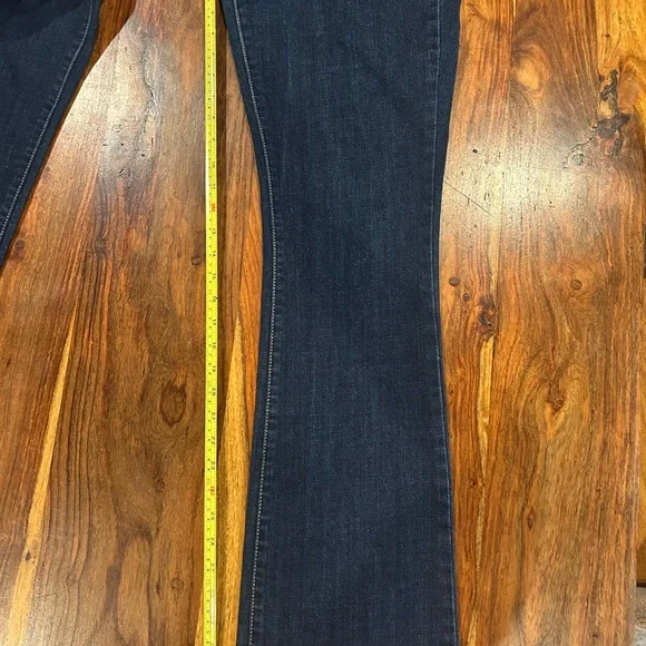 Levi Strauss 515 Bootcut size 10 long Dark Wash Jeans - Picture 7 of 14